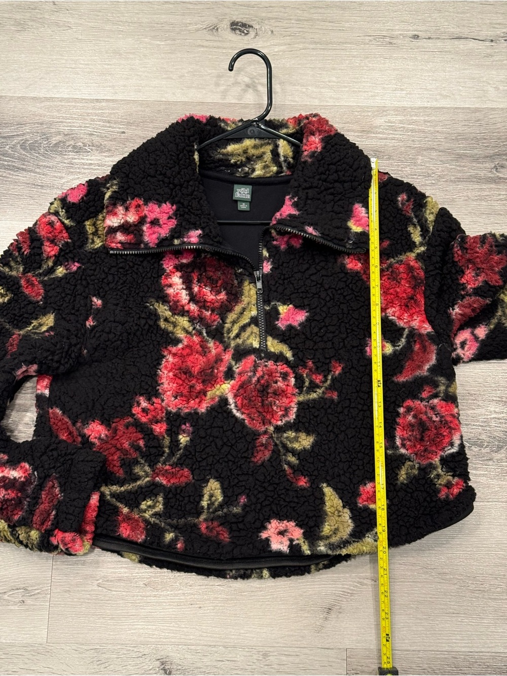 WILD FABLE Black Sherpa Quarter Zip Pullover with Pink & Red Floral Medium EUC - Picture 4 of 7